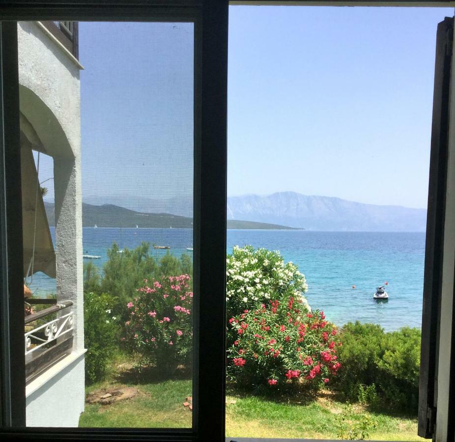 Lefkada Beachfront Apartment Nikiana Bagian luar foto