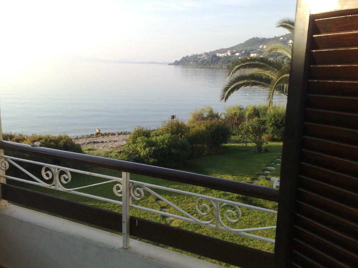 Lefkada Beachfront Apartment Nikiana Bagian luar foto